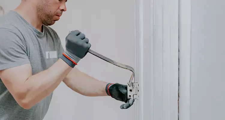Cracked Door Jamb Repair in Sarasota, FL