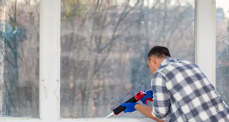 Quality Sliding Shower Door Repair for Closing Issues in Sarasota, FL